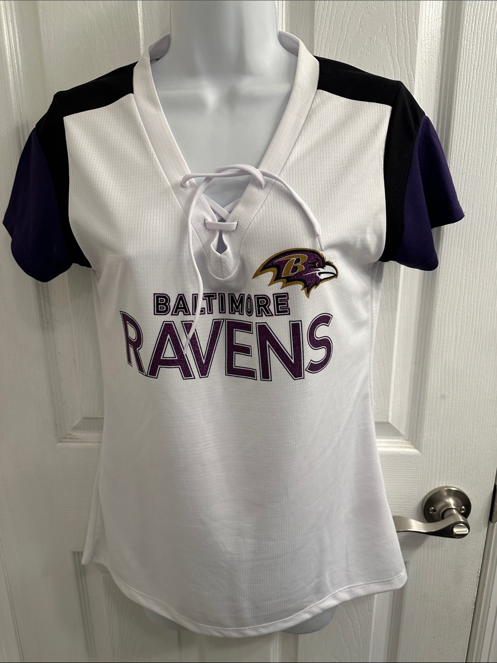 NWOT NFL TEAM APPAREL BALTIMORE RAVENS Women’s  White White Raglan Top SZ M